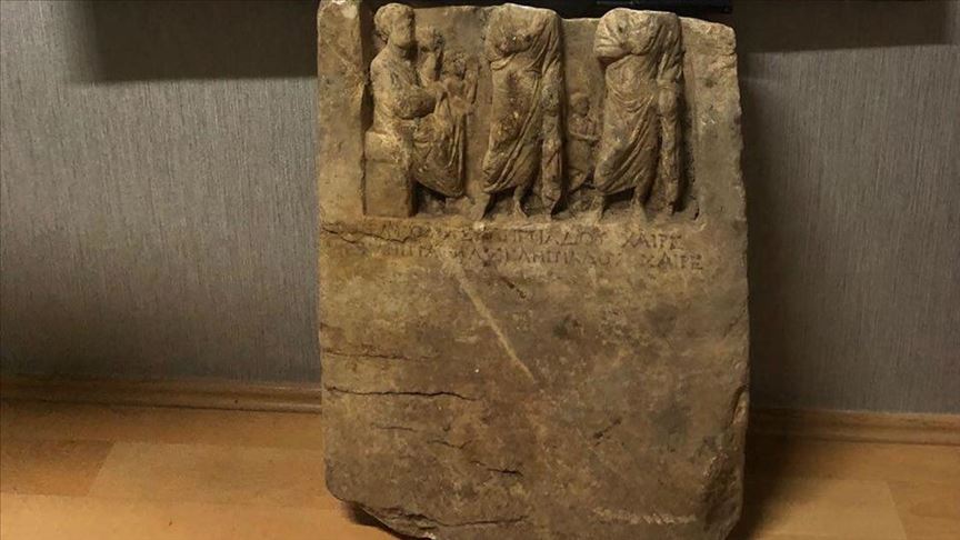 Balıkesir'deki operasyonda 2 bin yıllık mermer heykel ele geçirildi