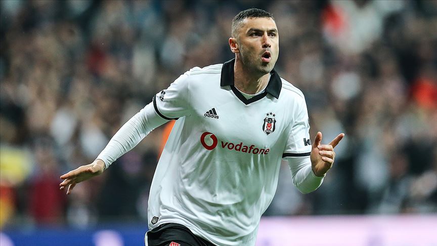 Burak Yılmaz Beşiktaş'ın dertlerini bitirdi