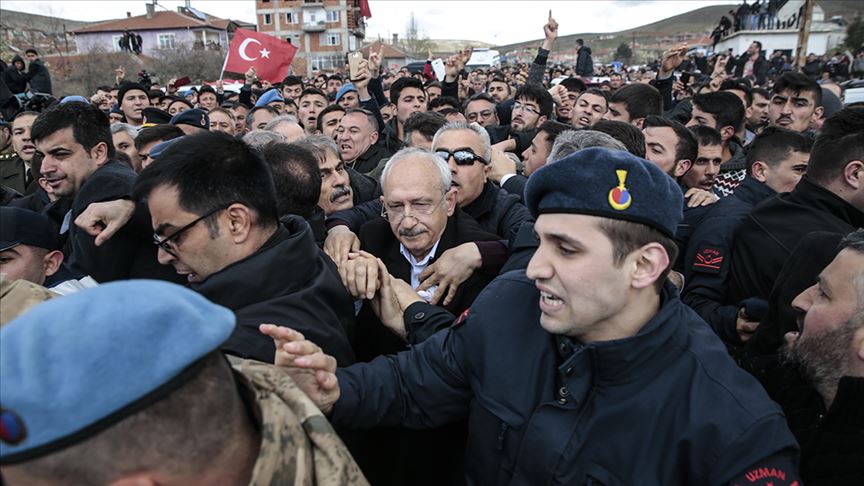 'Kamuflaj ve şapkayla çıkarmak istediler, kabul etmedim'