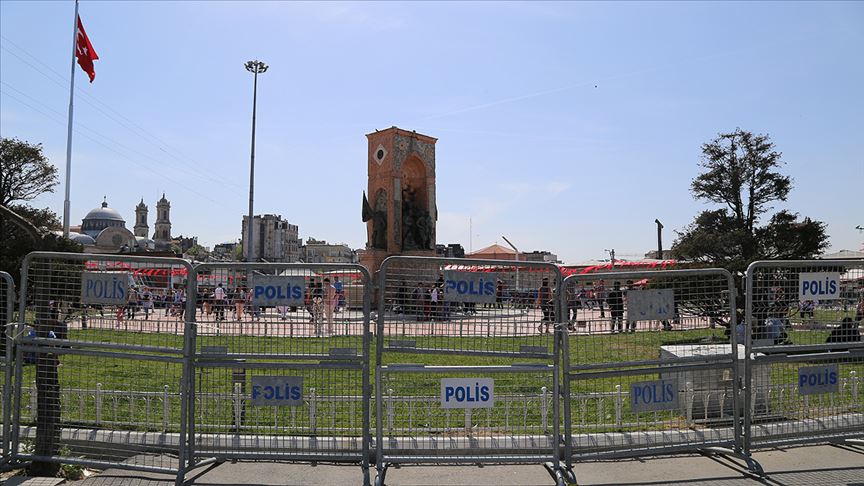 Taksim Meydanı'nda güvenlik önlemleri uygulanmaya başlandı