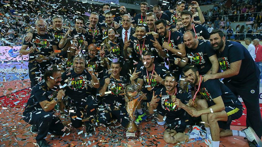 Voleybol Efeler Ligi'nde Fenerbahçe şampiyon oldu!