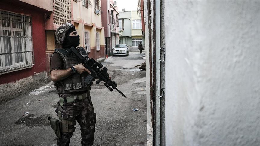 İzmir'de terör örgütü PKK/KCK operasyonu