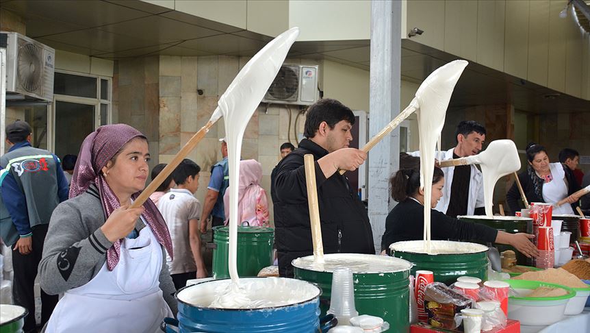 Özbeklerin ramazan tatlısı 'Nişalda'