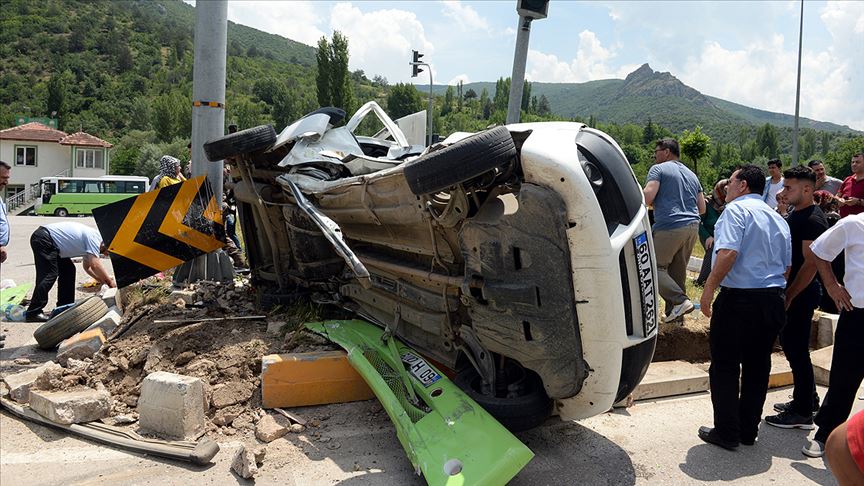 Bayram tatilindeki trafik kazalarında 86 kişi hayatını kaybetti!