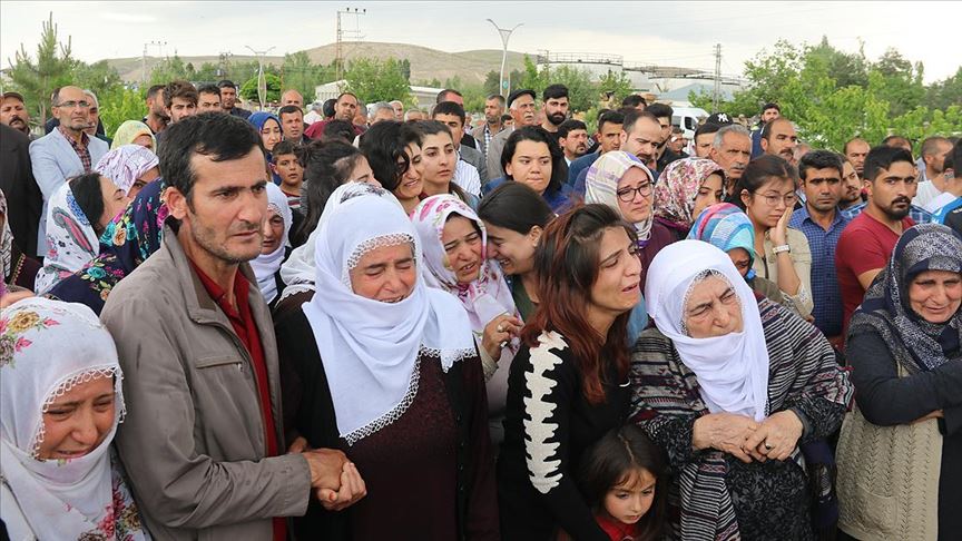 Teröristlerin katlettiği işçilerden geriye 11 yetim kaldı