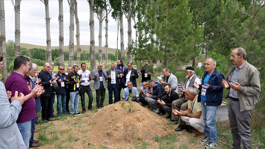 Görev başında vefat eden Abdulkadir Nişancı mezarı başında anıldı