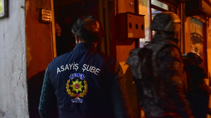 İstanbul'da bin adrese eş zamanlı asayiş operasyonu