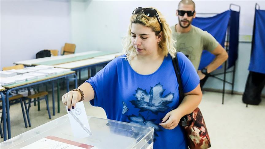 Yunanistan'da Yeni Demokrasi Partisi tek başına iktidar