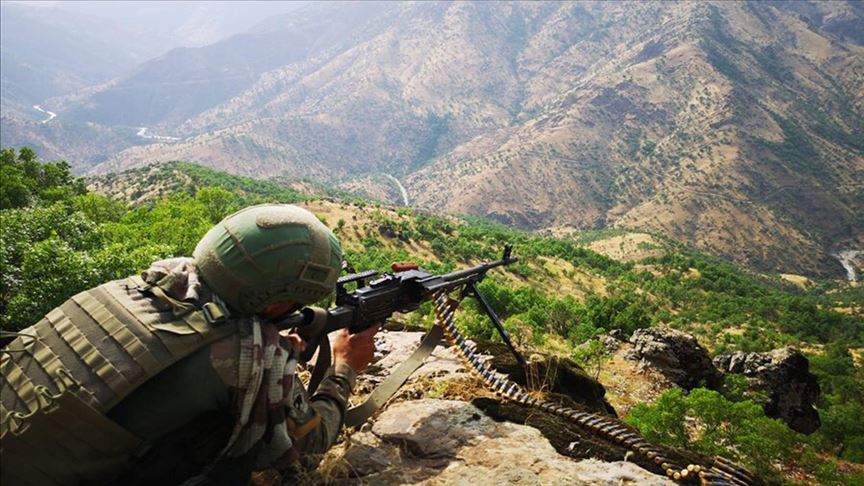 PKK'ya silah ve eleman temin eden 2 terörist yakalandı