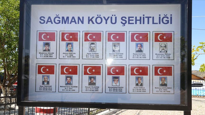 Tunceli'de şehit 12 vatandaş için yaptırılan anıt açıldı