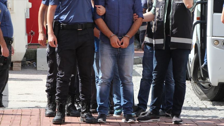 FETÖ'ye 'ankesörlü telefon' operasyonu: 15 gözaltı