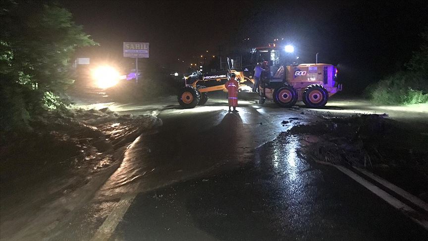 Rize'deki sağanakta bir kişi kayboldu