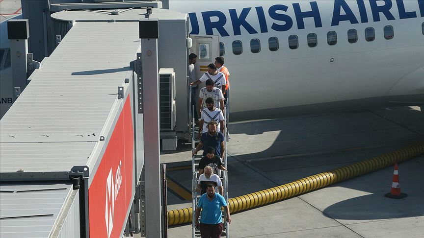 Nijerya'da serbest bırakılan denizciler Türkiye'de..