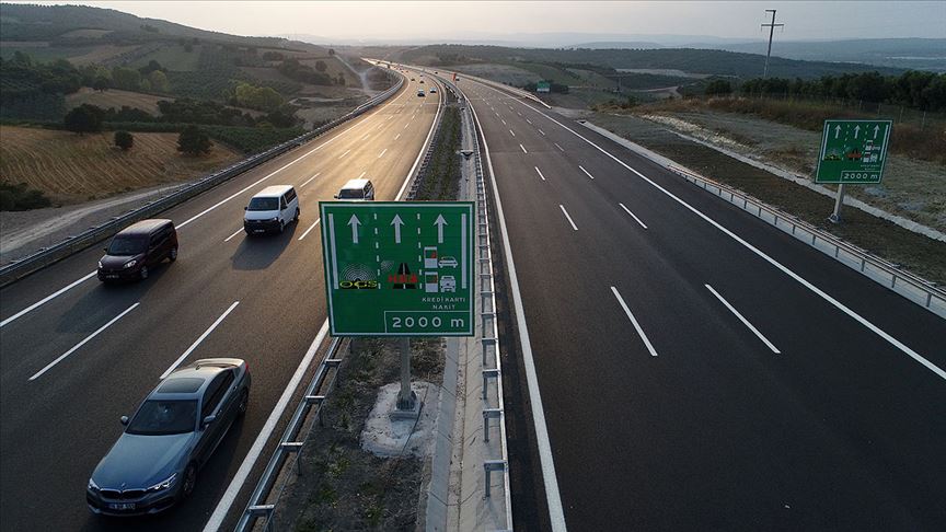 İstanbul - İzmir Otoyolu bayram trafiğini rahatlattı