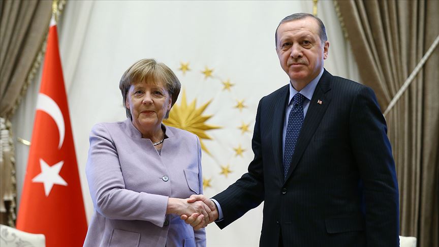 Cumhurbaşkanı Erdoğan ile Almanya Başbakanı Merkel telefonda görüştü