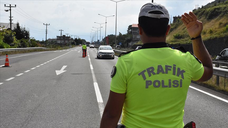 Yurt genelinde trafik güvenliği uygulaması yapıldı