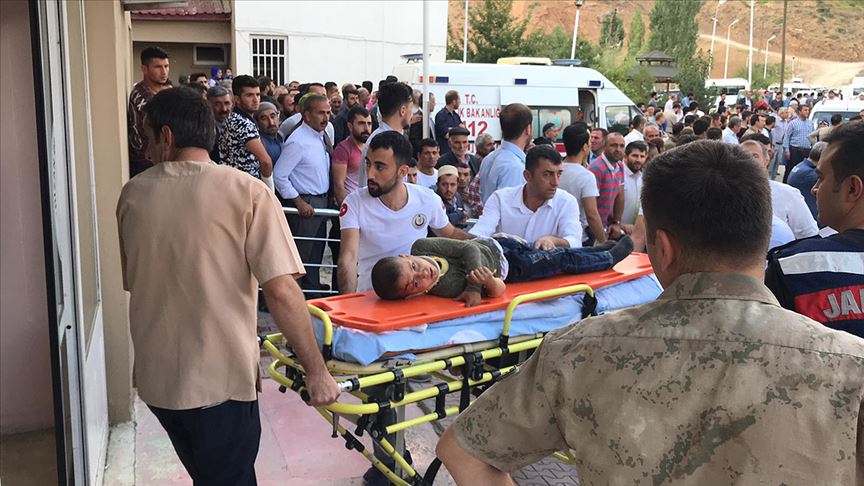 Bitlis'te minibüs şarampole devrildi: 10 ölü, 7 yaralı