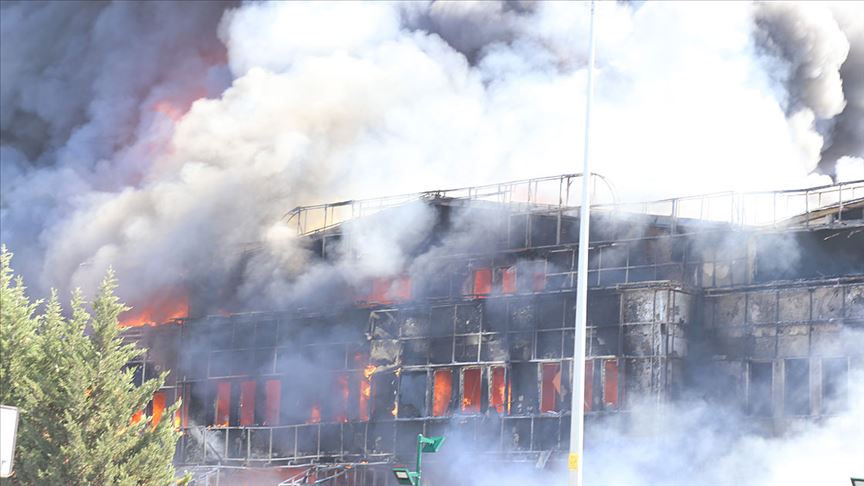 Tuzla'daki fabrika yangınında patlama: 2 yaralı