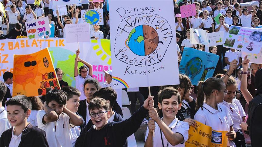 Ankara'da öğrencilerden 'küresel iklim değişikliği' eylemi