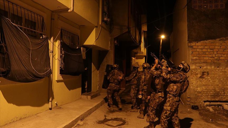 Adana'da şafak vakti DEAŞ ve El Kaide operasyonu
