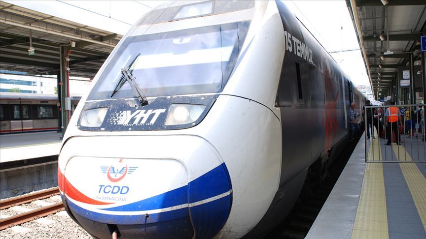 Öğretmenlere tren bileti ve kargoda '24 Kasım' indirimi