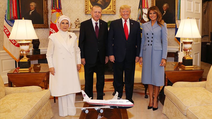 Trump Cumhurbaşkanı Erdoğan'ın ziyareti esnasındaki aile fotoğrafını paylaştı