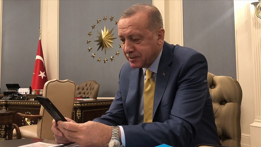 Cumhurbaşkanı Erdoğan çocuğu PKK'dan kurtulan Diyarbakır annesiyle görüştü