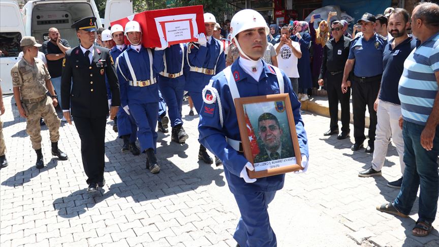 Şehit askerin ismi kütüphanede yaşatılacak!