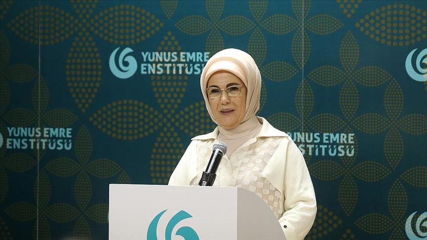 Emine Erdoğan Malezya'da YEE Türk Kültür Merkezini açtı