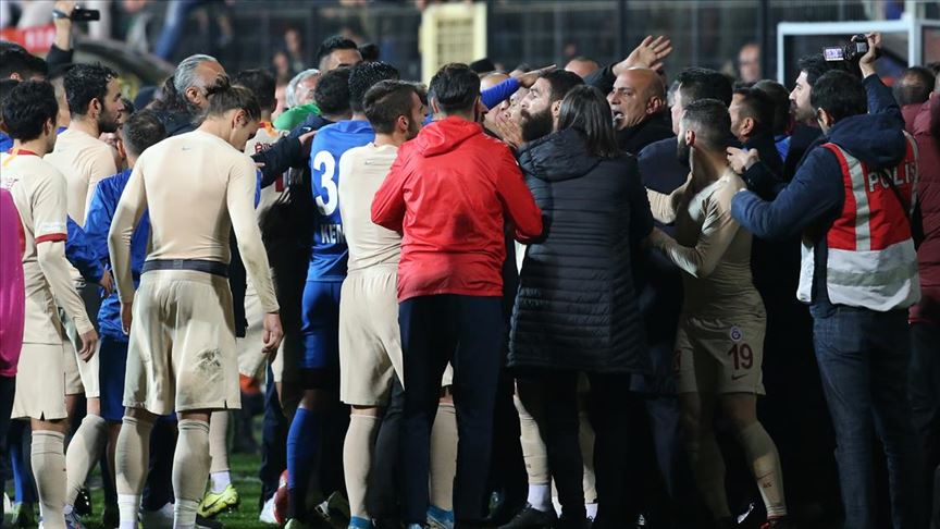 Galatasaray ve Tuzlaspor, PFDK'ye sevk edildi!