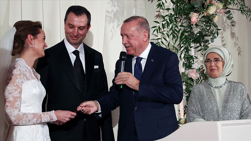 Cumhurbaşkanı Erdoğan nikah şahidi oldu!