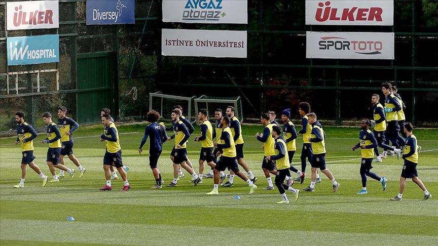 Fenerbahçe ikinci yarı hazırlıklarına yarın başlayacak!