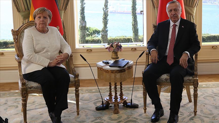 Erdoğan ile Merkel Libya ve Suriye'yi görüştü