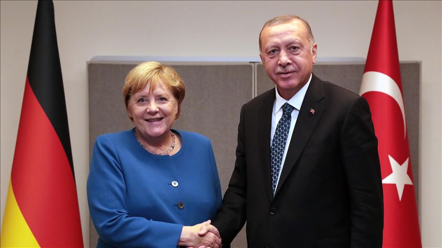 Erdoğan ve Merkel'den Libya görüşmesi