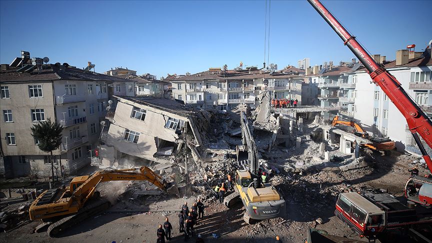 Elazığ'daki depremin üzerinden 3 gün geçti...