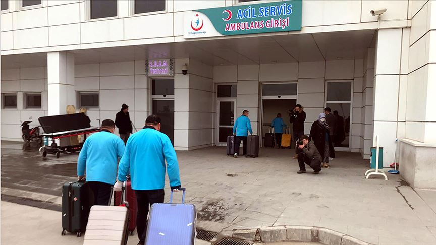 Aksaray'da tedbiren hastaneye kaldırılan 10'u Çinli 12 kişinin tedavisi sürüyor