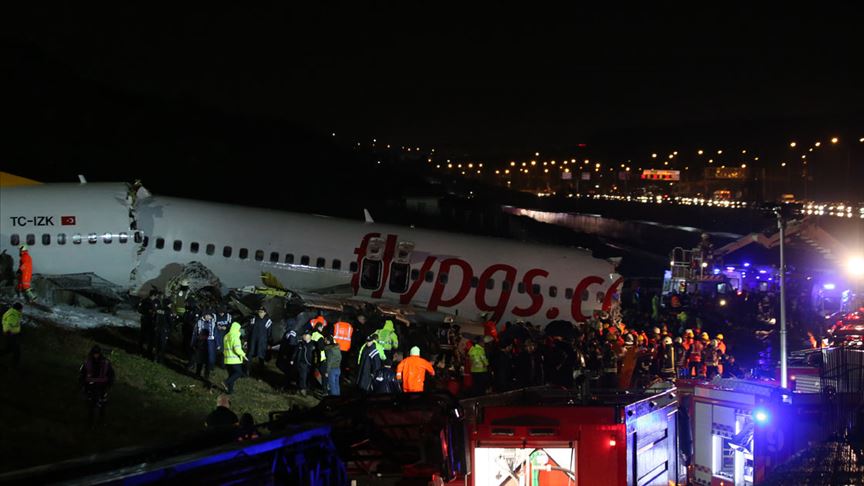 Uçak kazasında yaralanan 88 yolcunun tedavisi sürüyor