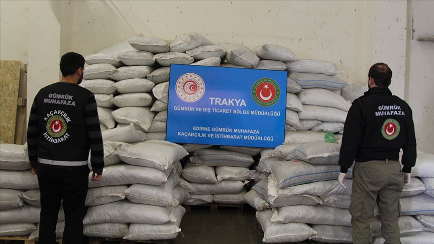 Pekcan: Kapıkule'de bir operasyonda 2 ton 70 kilogram esrar ele geçirildi