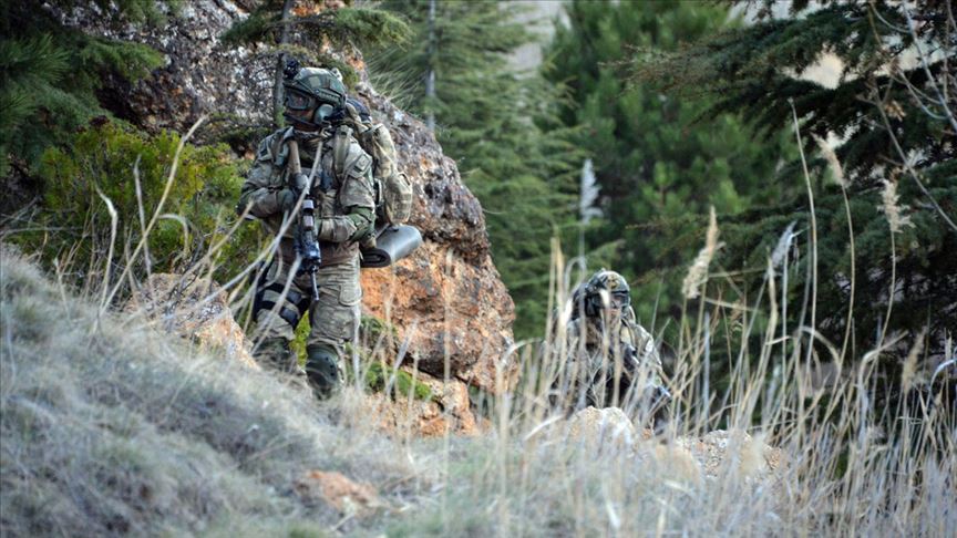 MSB: PKK/YPG'li 3 terörist daha teslim oldu!