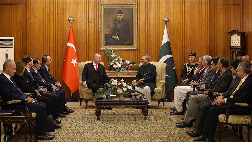 Cumhurbaşkanı Erdoğan ile Pakistan Cumhurbaşkanı Alvi bir araya geldi