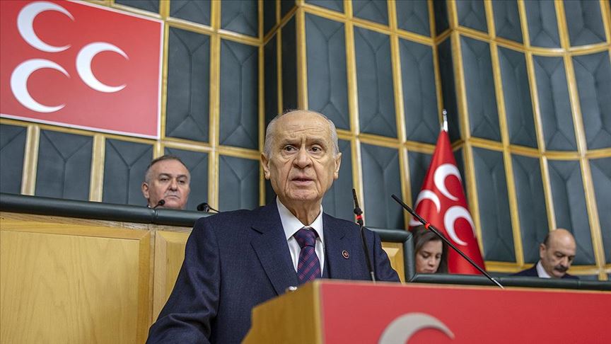 Bahçeli: Darbeyi aklından geçiren varsa bu şerefsiz teşebbüsünde muvaffak olamayacak