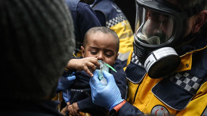 Yunan askerleri sığınmacılara gaz bombalarıyla müdahale etti