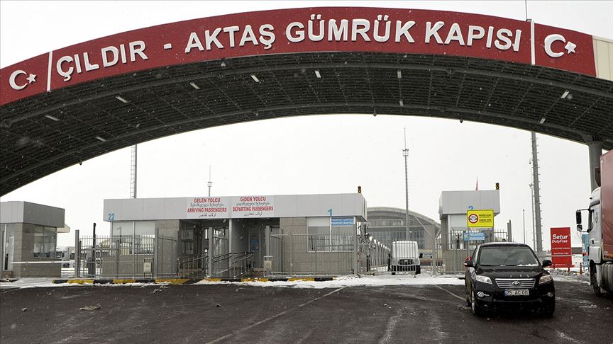 Çıldır - Aktaş Gümrük Kapısı en yoğun dönemini geçiriyor!