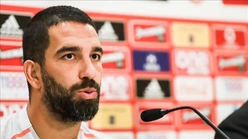 Arda Turan, söz verdiği 100 bin maskenin ilk kısmını dağıttı!