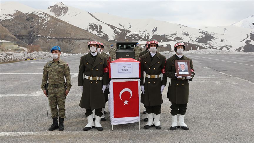 Hakkari'de şehit asker için tören yapıldı