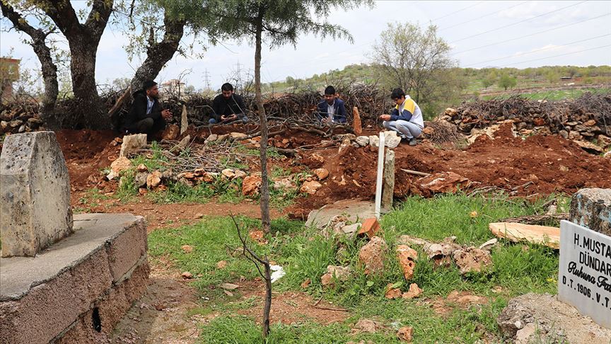 Aldığı evin borcunu ödemek için çalışırken PKK'lı teröristlerce katledildi