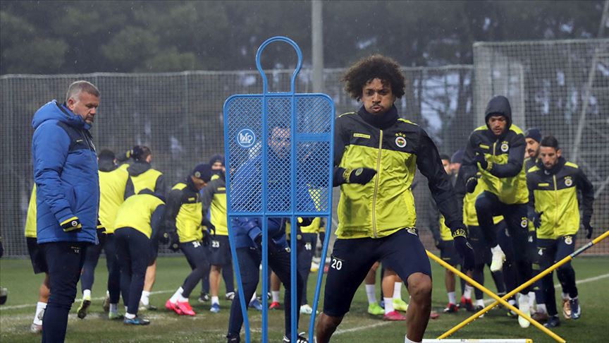 Fenerbahçe, yarın saha antrenmanlarına başlayacak!