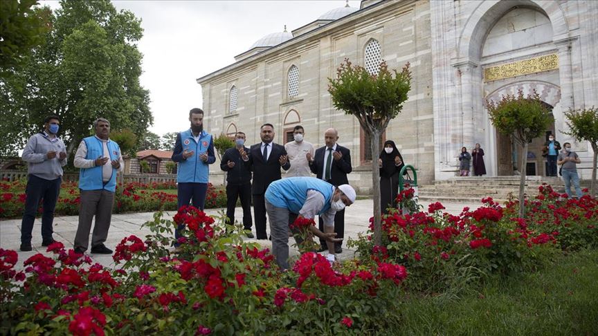 Selimiye Camisi'nde şükür kurbanı kesildi