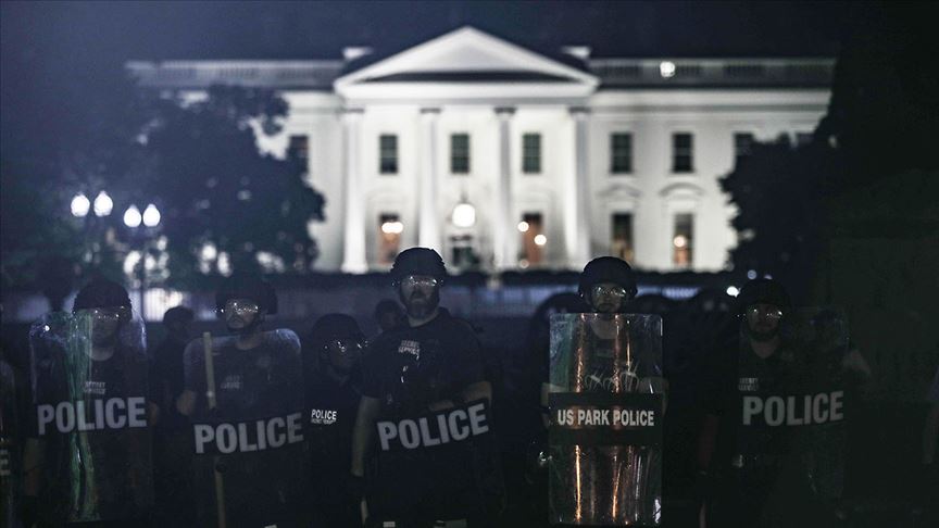 Beyaz Saray önündeki protestolar sırasında Trump'ın sığınağa götürüldüğü iddia edildi