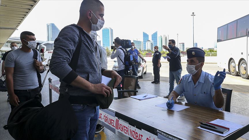 Başkente yeni celplerle gelen erler sıkı sağlık kontrolleriyle birliklerine alınıyor